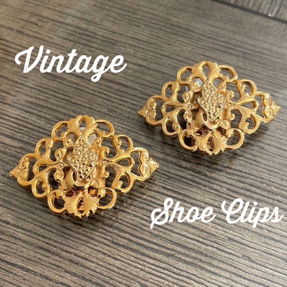 Vintage Designer Signed BLUETTE MADE IN FRANCE Filigree Shoe Clips, Gold-tone